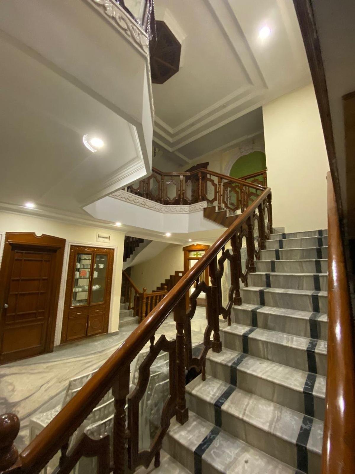 Hotel Kp Suites Metro Haïdarabad Extérieur photo