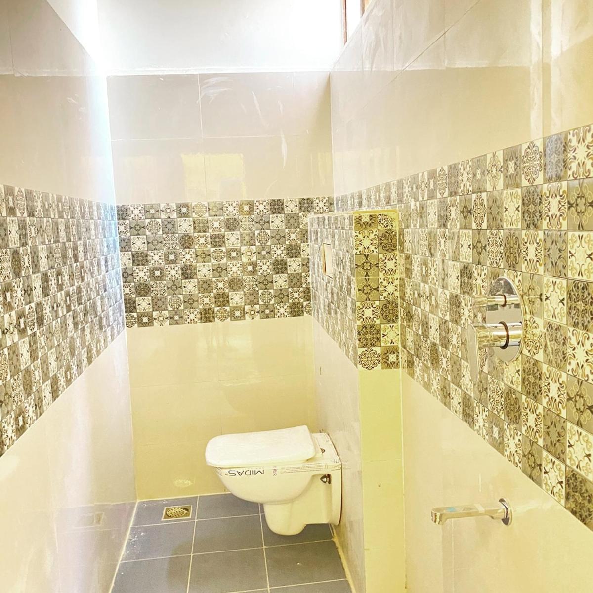 Hotel Kp Suites Metro Haïdarabad Extérieur photo